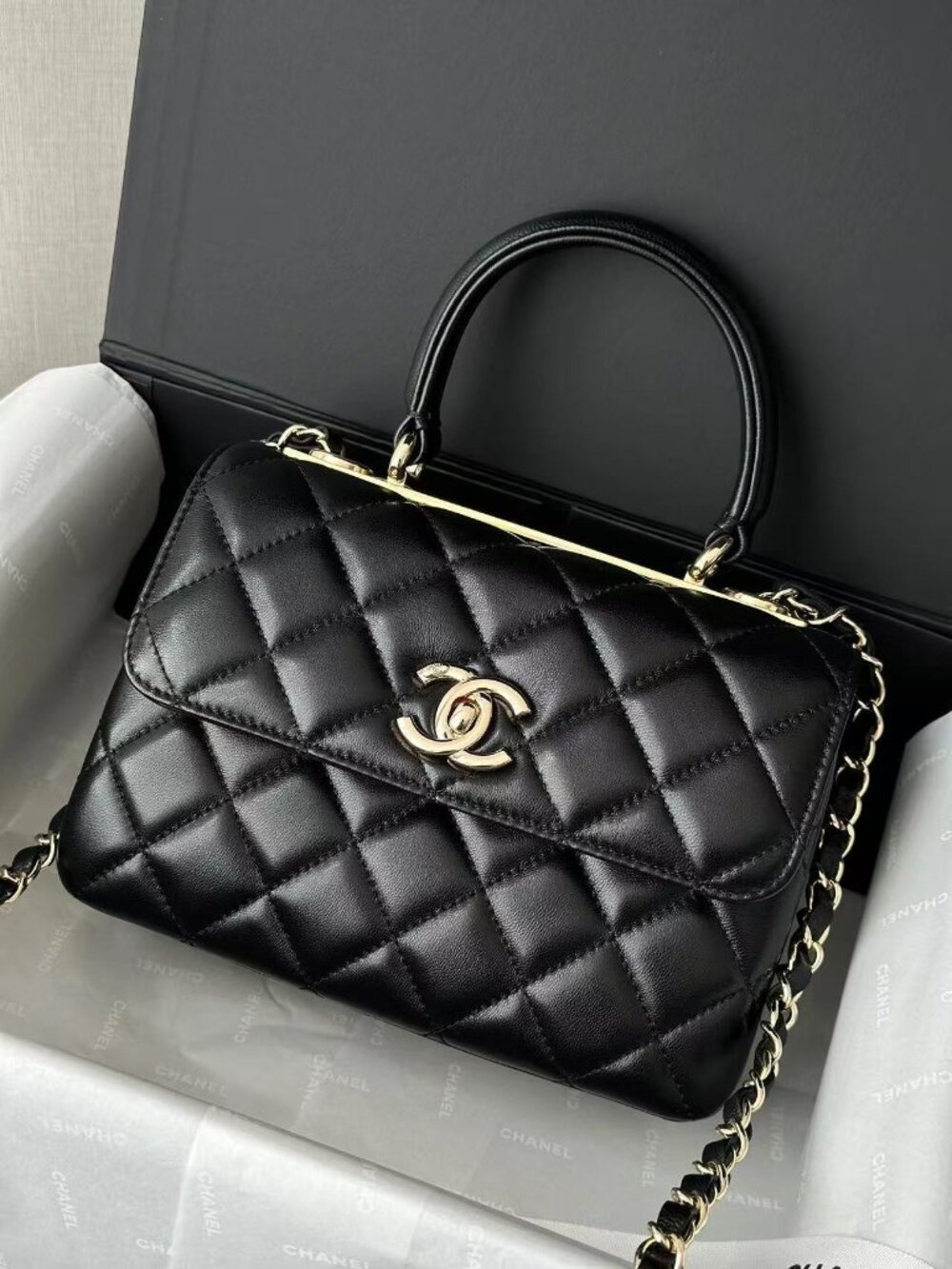 Classic CHANEL Bag: A Stylish and Versatile Choice for Elegance